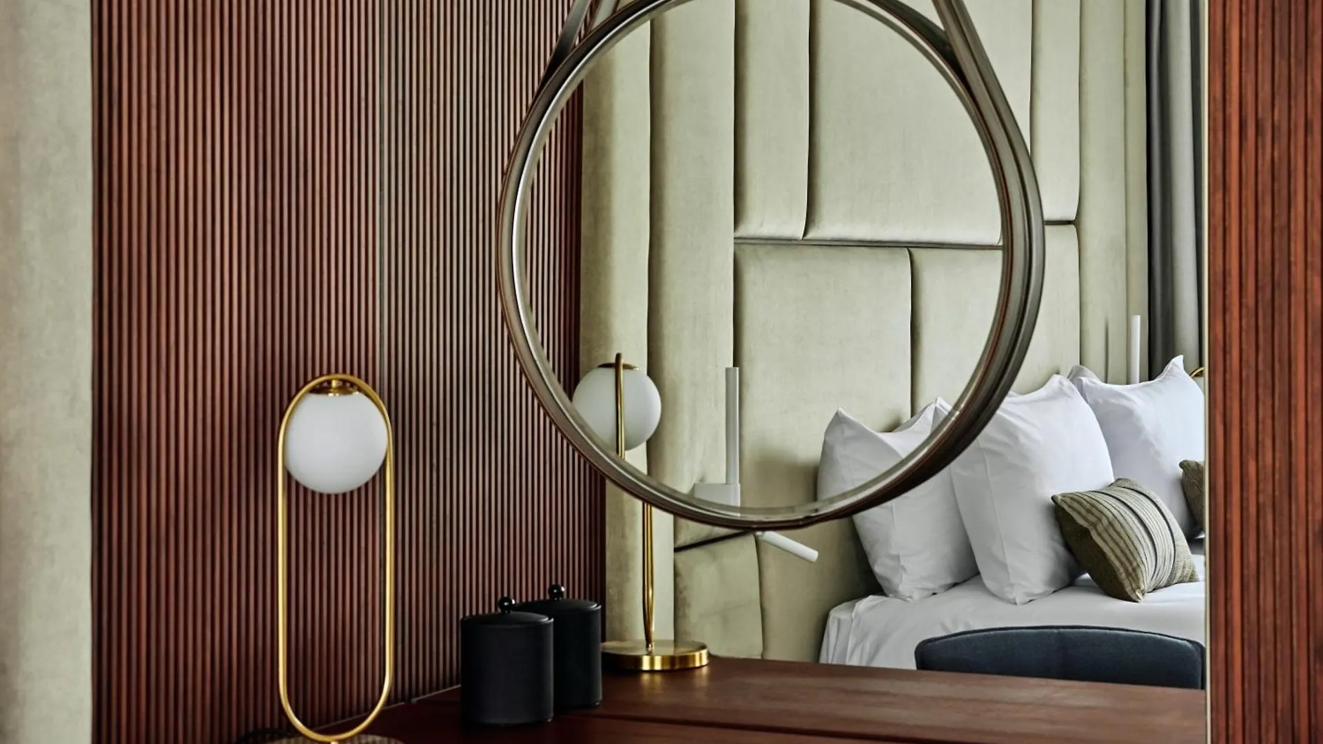 Hotel Verte, Warsaw, Autograph Collection
