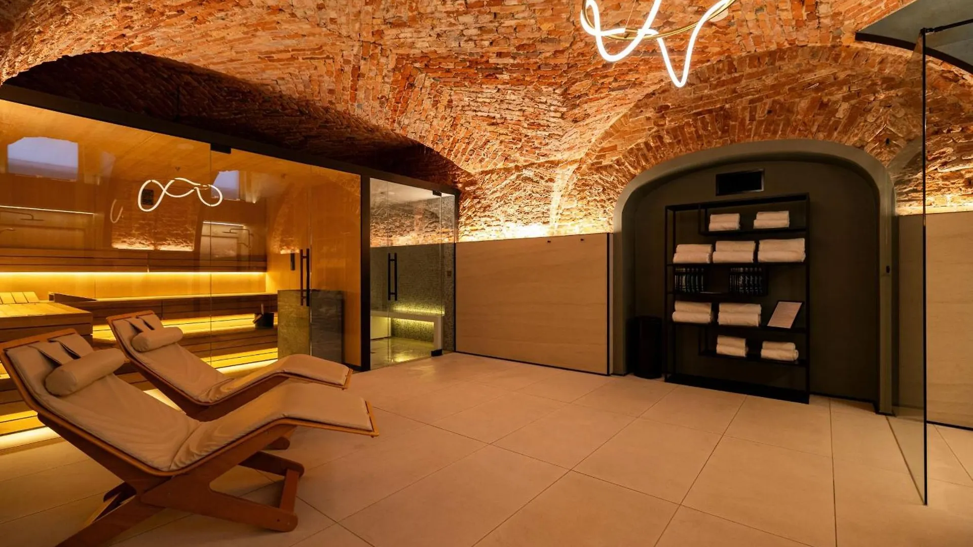 Hotel Verte, Warsaw, Autograph Collection